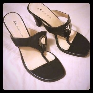 Anne Klein Heel